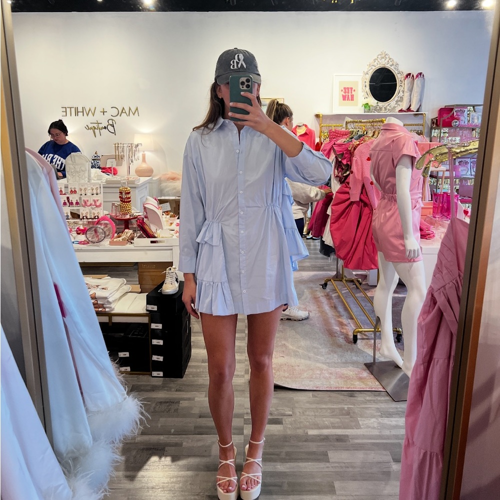 AUREUM Sky Blue Button-Up Shirt